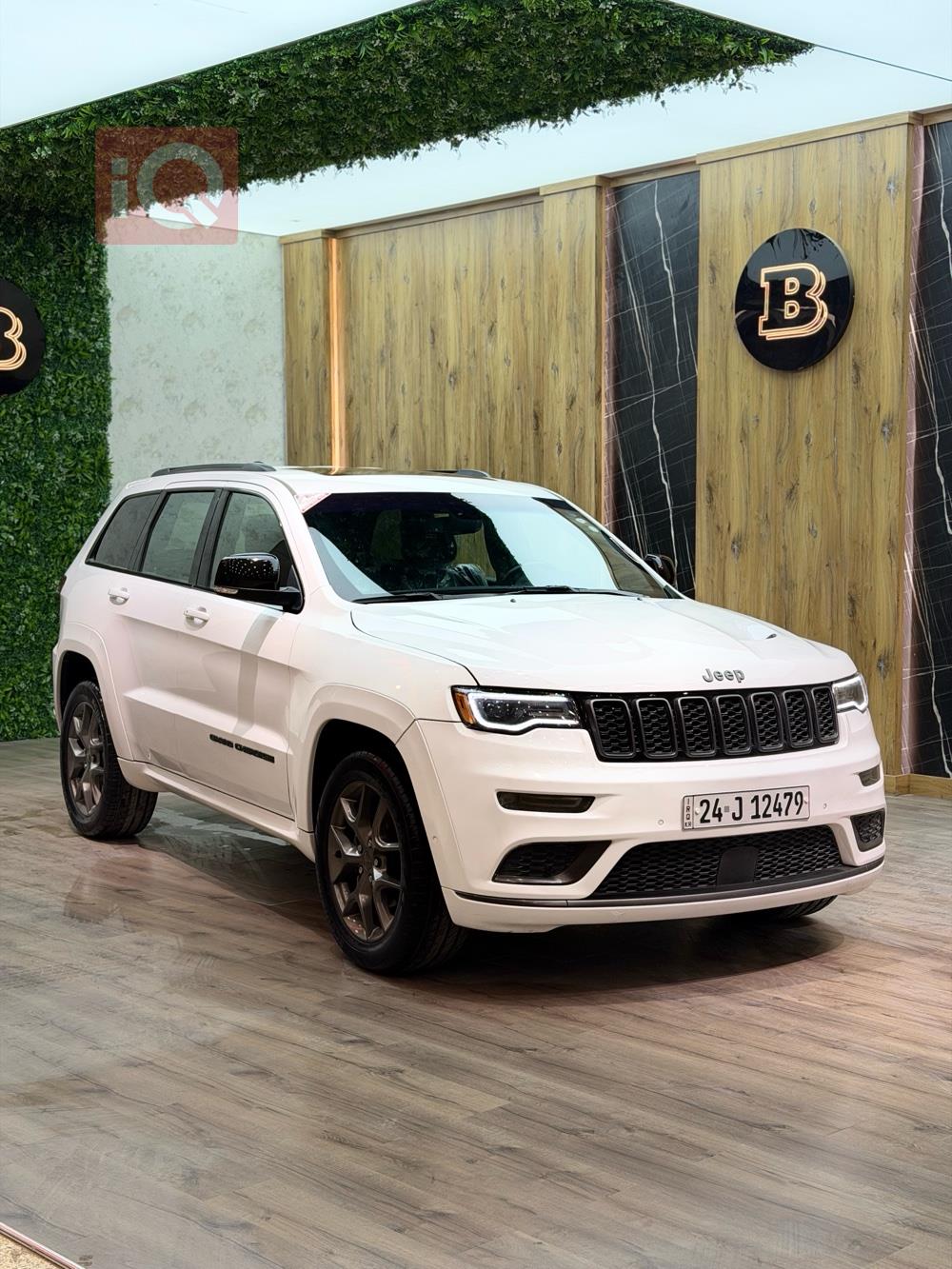 جیپ گراند شیرۆکی